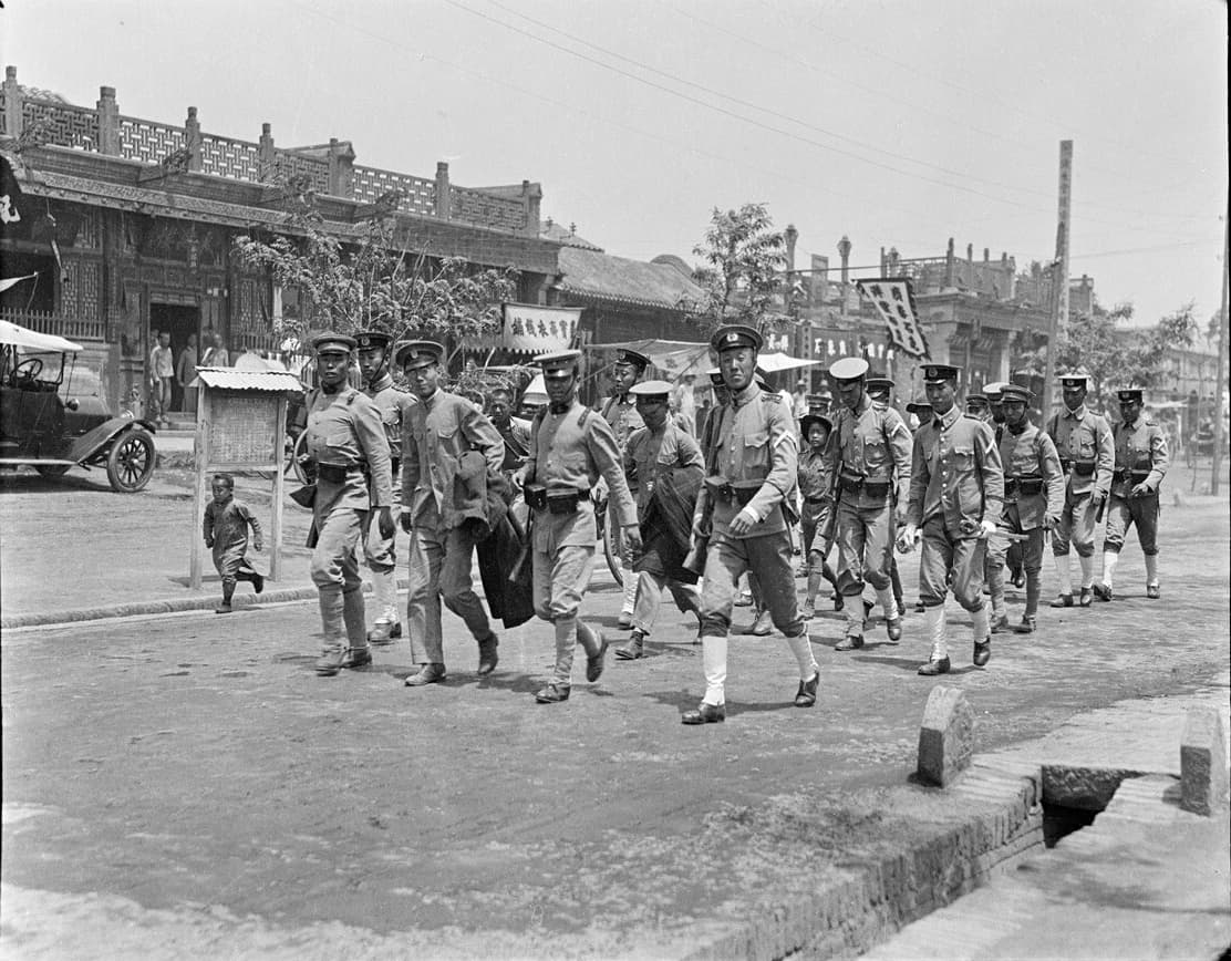 1919年6月4日北京，清华大学学生被捕。